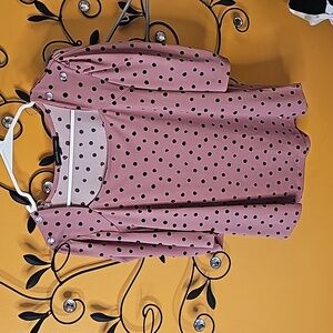 Adrienne Vittadini pok a dot blush colored blouse size lg
